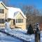 Luxury getaway in woods, Jacuzzi, Hot Tub, Pool Luxury getaway in woods, Jacuzzi, Hot Tub, Pool