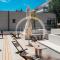 Lovely 2 Bedroom Family Apartment w/ Pool