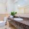 7 Beds / JBR / Sea, JBR Beach and Ain Dubai Views / 3 min walk from JBR Beach / Large Groups and Families / Ideal Vacation Location - Dubaj