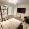 Grand Studio avec jardin et entrée privative à noter réservations de 3 nuits minimum - 克莱蒙费朗