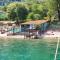 Como Lakeside Cottage - Petfriendly with private garden and access to the lake