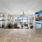 Beachy Lakefront Condo in the heart of Osage Beach - 欧塞奇比奇