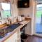 Capledrae Farmstay Shepherds Huts - Cardenden