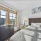 PP416 Passage Point condo