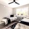 Charming dog-friendly, 2BR-1BA with Pool, Mountain Views - Low Summer Rates!