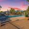 Charming dog-friendly, 2BR-1BA with Pool, Mountain Views - Low Summer Rates! - توسان