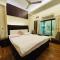 Royal Palms Luxury Service Apartment - Nagpur