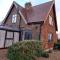 Spacious Detached Home with Beautiful Seaviews, sleeps 6