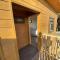 Hostal F