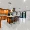 Oasis with Pool Spa Games 5BR L21 - ميامي غاردنز Oasis with Pool Spa Games 5BR L21 - ميامي غاردنز
