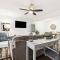 1BR Pet-Friendly Apartment with King Bed - رويال أوك