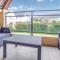 2 Bedroom Cozy Home In Gouville-Sur-Mer