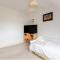 Chic DuoRooms with Modern Comfort for Families - Kent