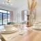 Limited Offer 3BR with BBQ, Pool & Relaxing Views by Deluxe Holiday Homes - 富查伊拉