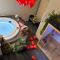 Home dentro il teatro
