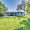 Spring Hill Home - 3 Mi to Weeki Wachee Springs!