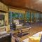 Iron Horse Lodge sleeps 18, Games, Fire Pit, Hot Tub, EV, more