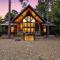 Iron Horse Lodge sleeps 18, Games, Fire Pit, Hot Tub, EV, more