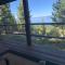 Tahoe Lake View Hill Top Retreat - 斜坡村