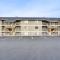 Lakefront Osage Beach Abode with Grill and Pool Access - Osage Beach