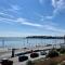 Bay Retreat - Esplanade sea views parking