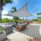 Ocean View Spa Retreat, Hot Tub, Sauna, Close to the beach, 9 sleeps