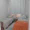Apartamento com AR Condicionado, Condomínio aconchegante com piscina 2 Qts - 塞拉