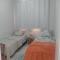 Apartamento com AR Condicionado, Condomínio aconchegante com piscina 2 Qts - 塞拉