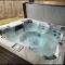 Large Log Cabin Chalet w/ Hot Tub - Horses & Lake!
