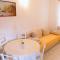 Apartments by the sea Supetarska Draga - Donja, Rab - 22365