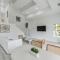 NEW 2BR 2BA Modern Botanical Canvas - نيبلس