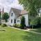 Cozy Algoma Retreat! Minutes to Beach and Downtown! - Algoma