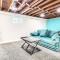 ALL King beds, Firepit, Hot tub, Near Down Town, Games Room