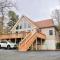 Chalet with Hot Tub near Lake, Pool and Beach - Albrightsville