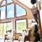 Chalet with Hot Tub near Lake, Pool and Beach - Albrightsville