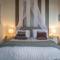 Beachfront- The Art Cottage- Pet Friendly