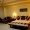 Hotel Ashray