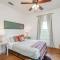 The Outlook - Spa and deck views of Hill Country - Dripping Springs