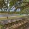 The Outlook - Spa and deck views of Hill Country - Dripping Springs