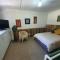 ROCKABILLY RANCH Self-Catering Guest Units