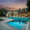 ELIVAAS 6 BHK Farmstay with Pvt Pool & Garden - Esh