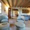 COSTA DEL PORTE : Maison de charme au coeur du village classé de Beynac avec vue*****