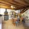 COSTA DEL PORTE : Maison de charme au coeur du village classé de Beynac avec vue*****