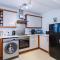 Queens Avenue - Central Chester Home - Sleeps 9