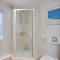 Eider Cottage: Lake View & Access in the Cotswolds