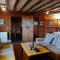 Gallestra a Rustic, Rural Retreat Farm House Nr Dolgellau Snowdonia