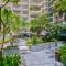 Sea View Two Bedroom at Five Residence - Dubaj