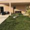 very pretty contemporary villa with pool located in Aureille in the alpilles, close to the center on foot. sleeps 4.