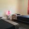 very pretty contemporary villa with pool located in Aureille in the alpilles, close to the center on foot. sleeps 4.
