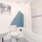 Comfy 2BR Apartment with Balcony - Waterlily - Coventry